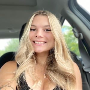 Meet your Posher, Lydia